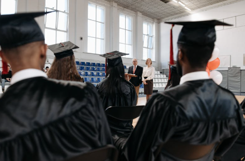 "¡Misión Cumplida! La meta final de tu viaje doctoral."