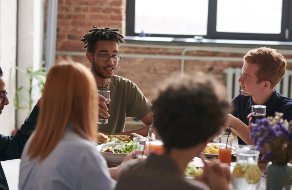 La Dieta del Estudiante Pobre (y Saludable): 5 Recetas que Cuestan Menos de 3 Euros
